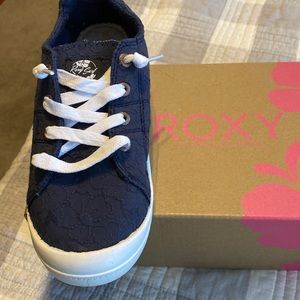 Roxy shoes size 9-Brand New in the box!